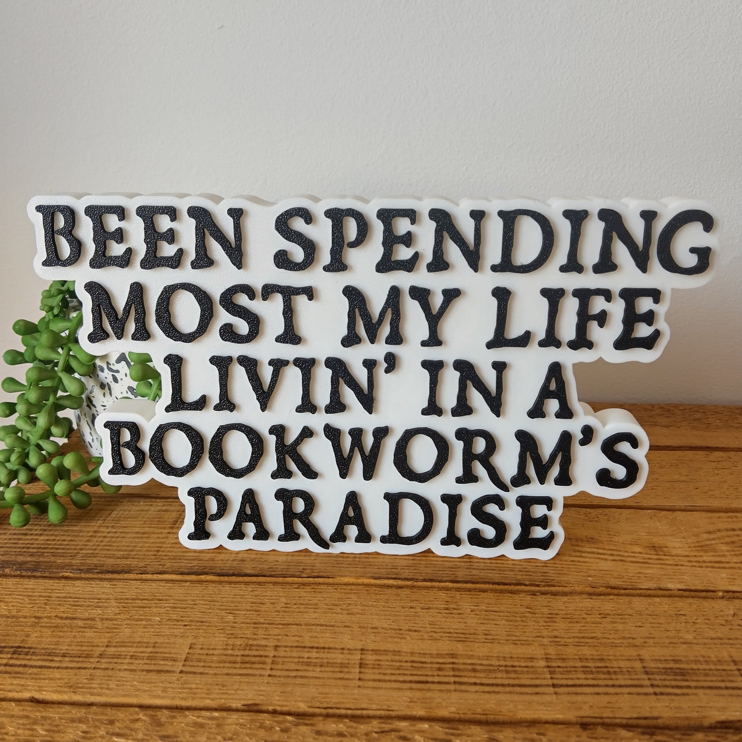 Bookworm's Paradise Sign