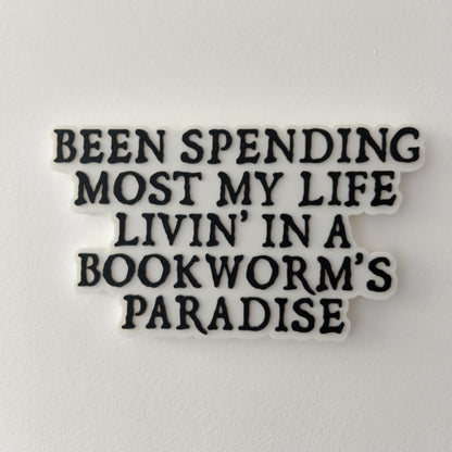 Bookworm's Paradise Sign